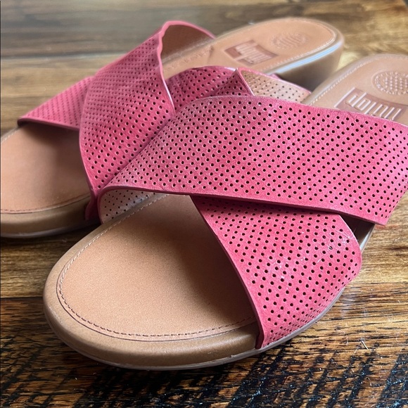 FitFlop Red Crisscross Perforated Leather Slide Sandals Sz 7 - Picture 8 of 10